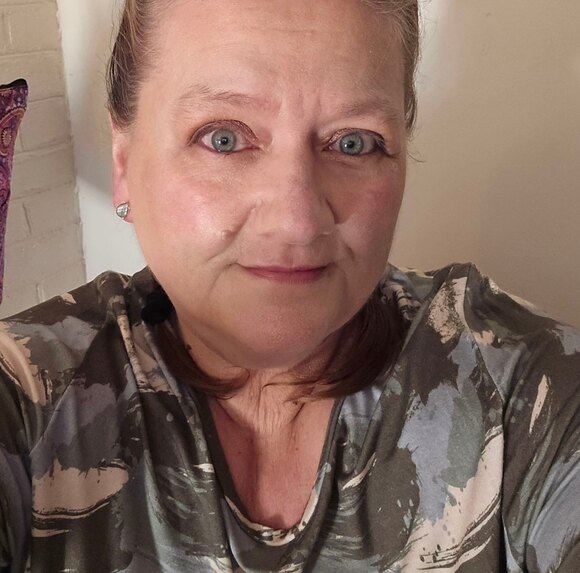 leighroberts677